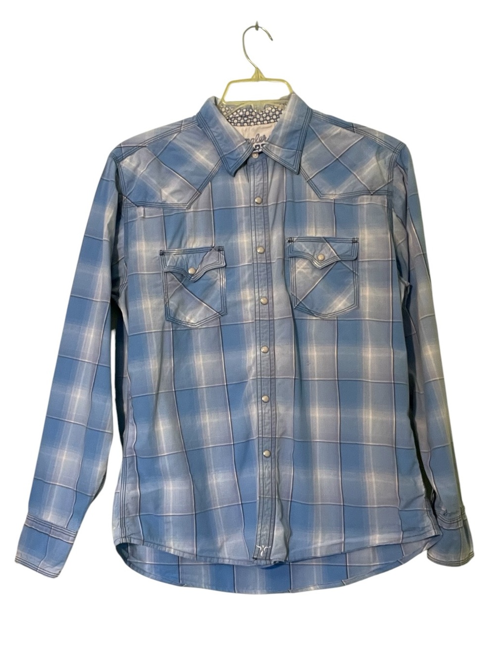 Wrangler Blue Plaid Western Button-Down Shirt. Size large GUC - Picture 3 of 9